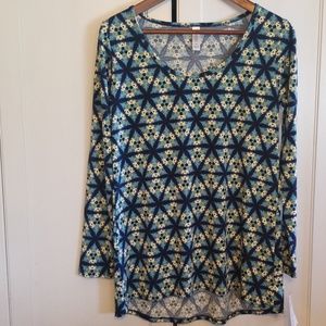 Lularoe lynnae top s small